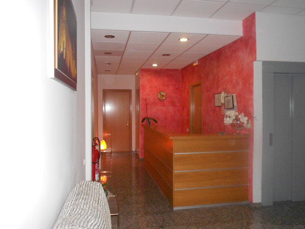 Hostal Ca La Irene Sant Vicens De Castellet Luaran gambar