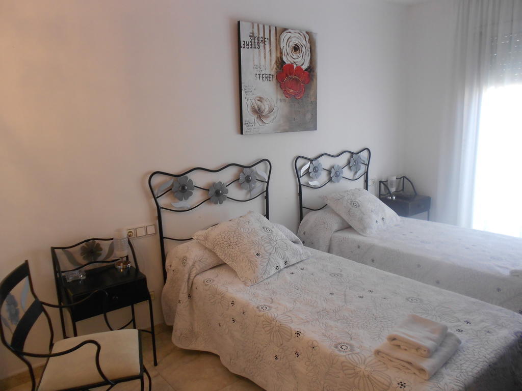 Hostal Ca La Irene Sant Vicens De Castellet Bilik gambar