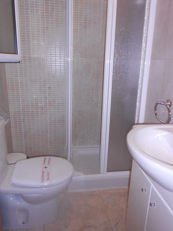 Hostal Ca La Irene Sant Vicens De Castellet Bilik gambar